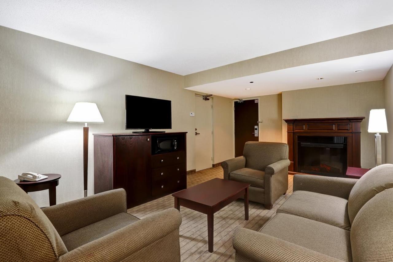 Holiday Inn Guelph Hotel & Conference Centre, An Ihg Hotel Ngoại thất bức ảnh